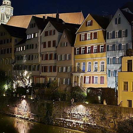 Stadtnahes Gaestezimmer Im Penthouse Bei Esi Tübingen Exteriör bild