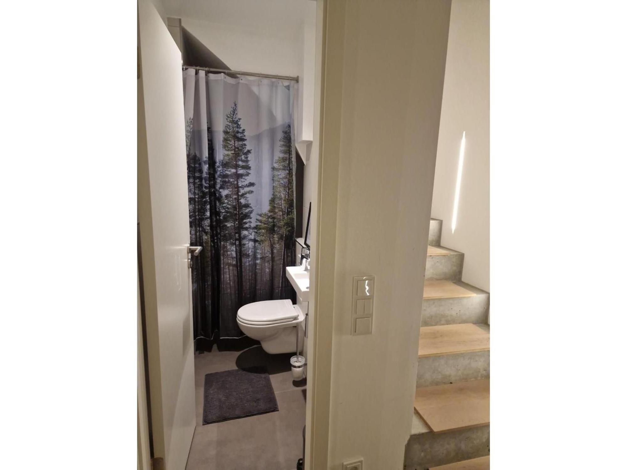Stadtnahes Gaestezimmer Im Penthouse Bei Esi Tübingen Exteriör bild