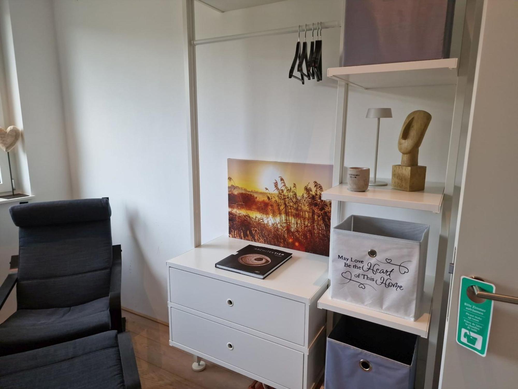 Stadtnahes Gaestezimmer Im Penthouse Bei Esi Tübingen Exteriör bild