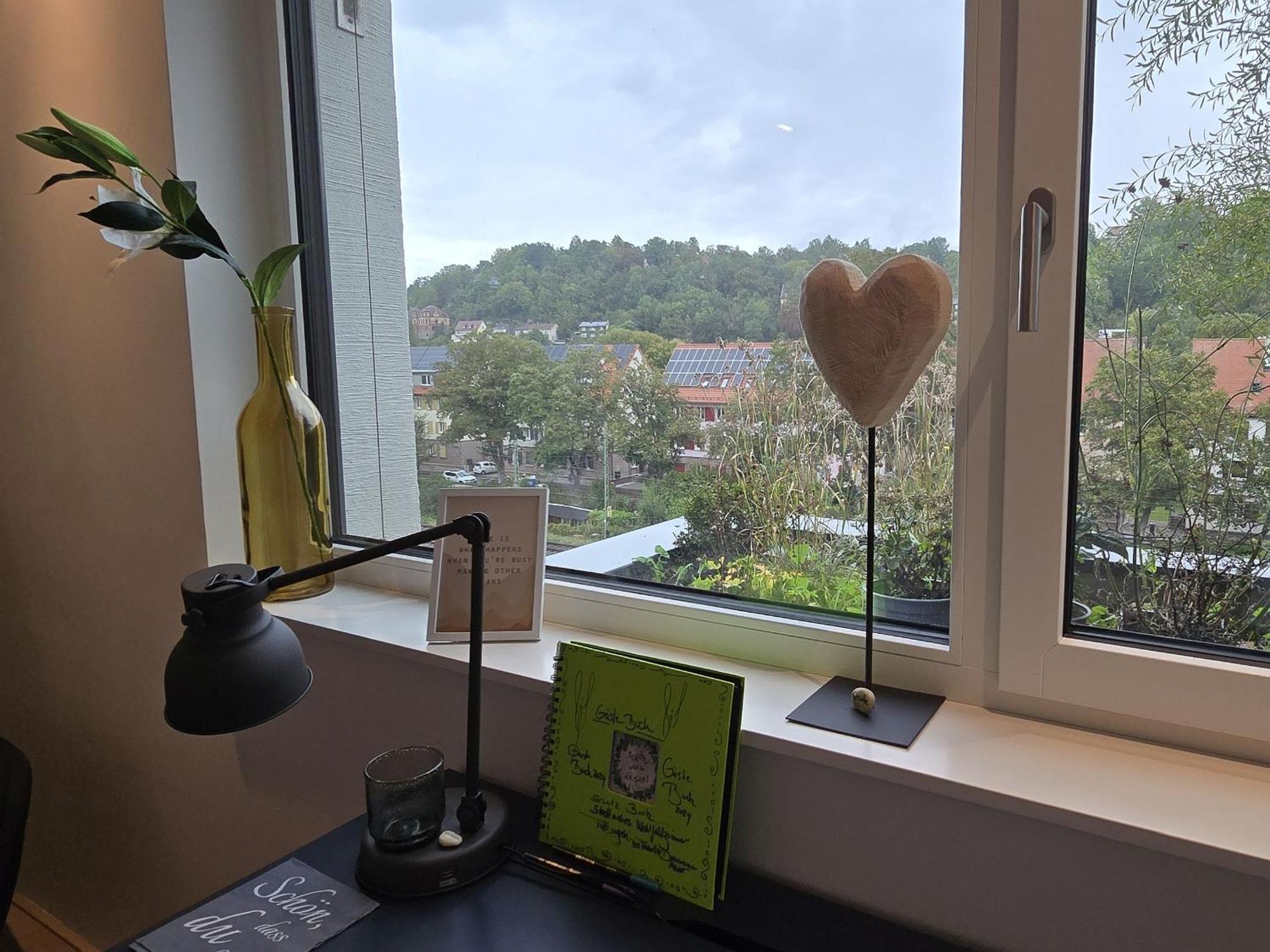 Stadtnahes Gaestezimmer Im Penthouse Bei Esi Tübingen Exteriör bild