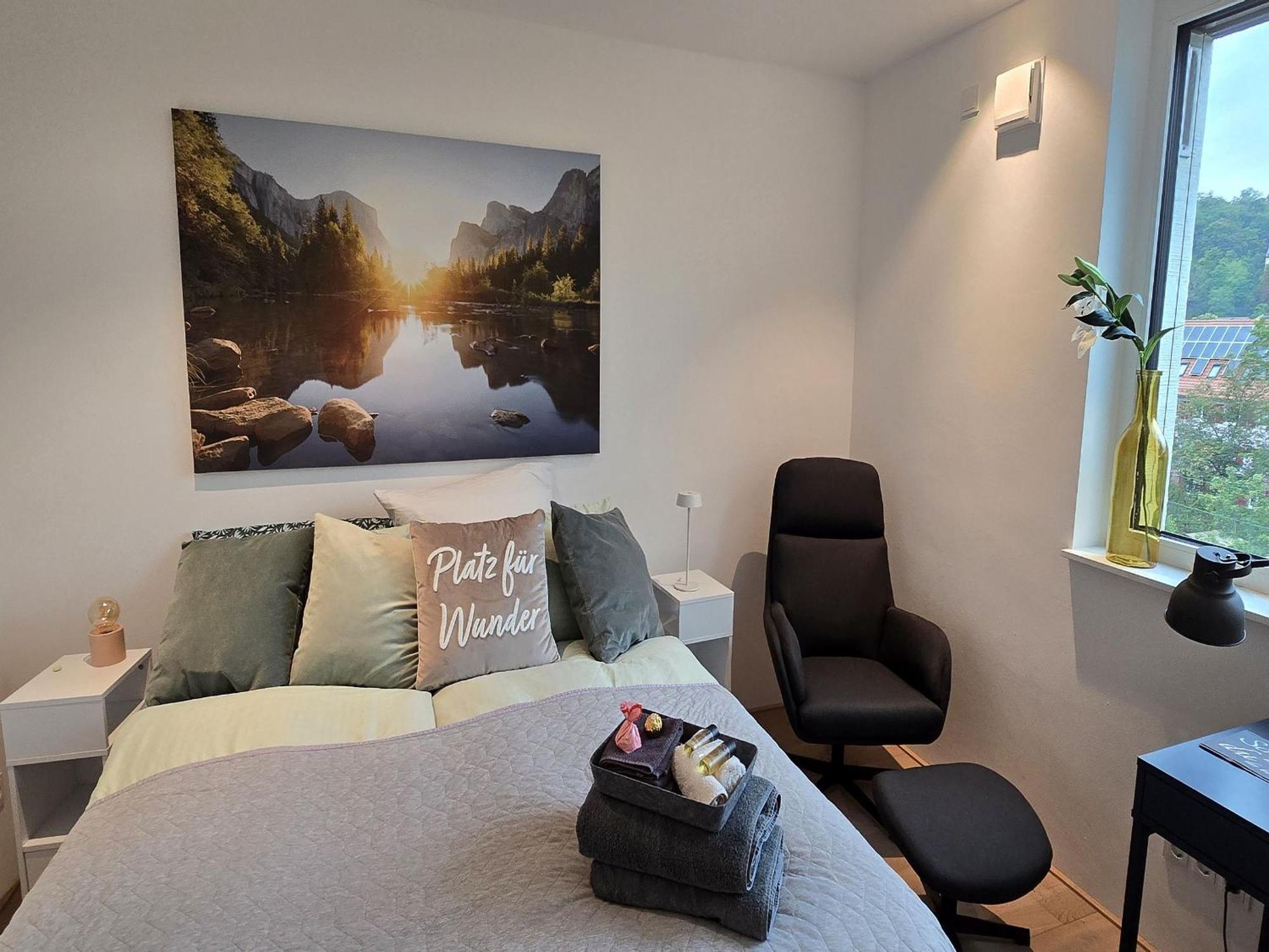 Stadtnahes Gaestezimmer Im Penthouse Bei Esi Tübingen Exteriör bild