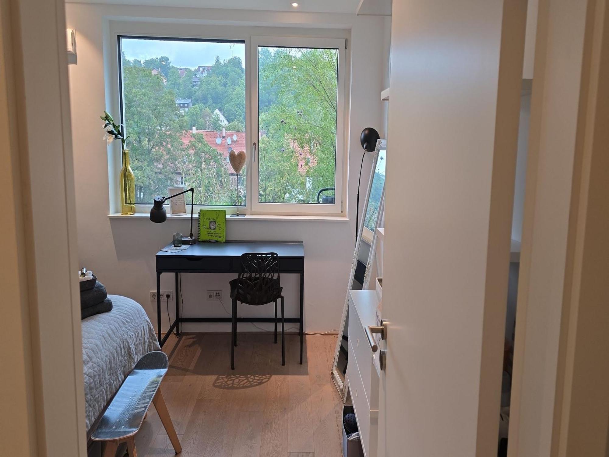 Stadtnahes Gaestezimmer Im Penthouse Bei Esi Tübingen Exteriör bild
