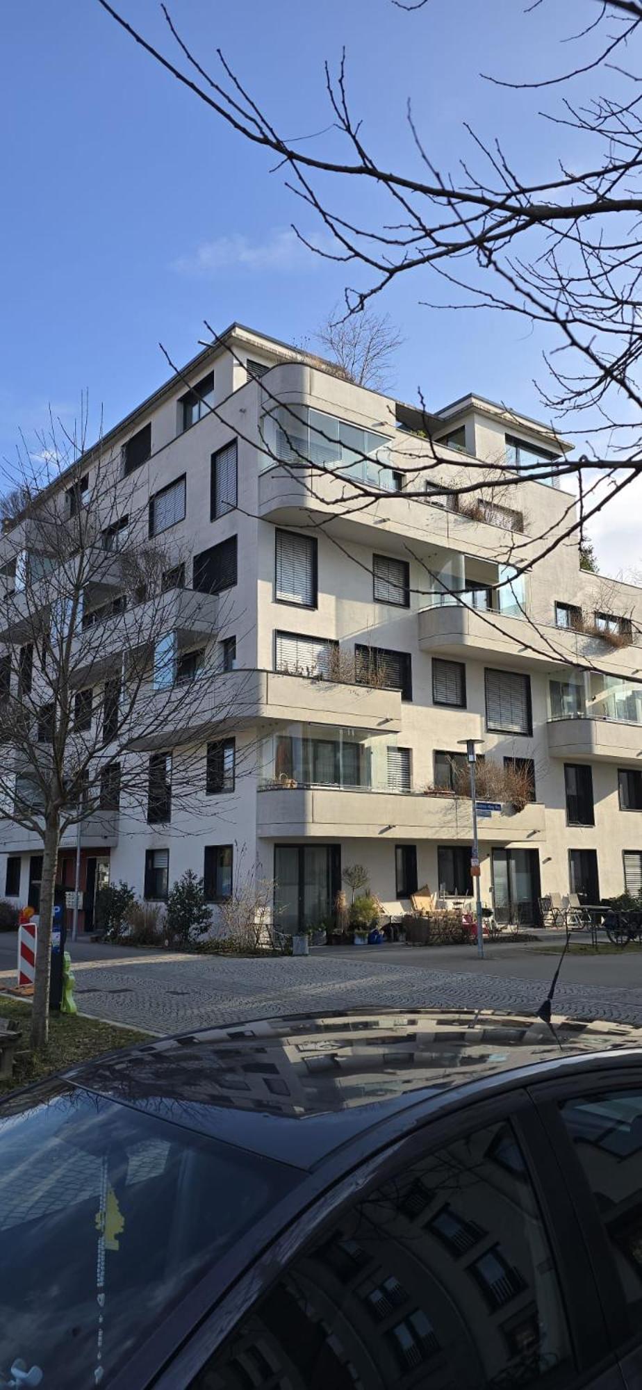 Stadtnahes Gaestezimmer Im Penthouse Bei Esi Tübingen Exteriör bild
